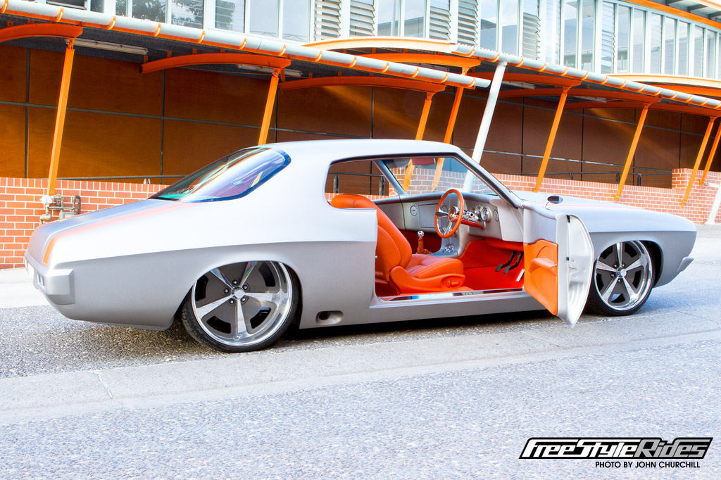 Karen Keves Marilyn Monaro that was unveiled at Meguiar�s MotorEx 2011